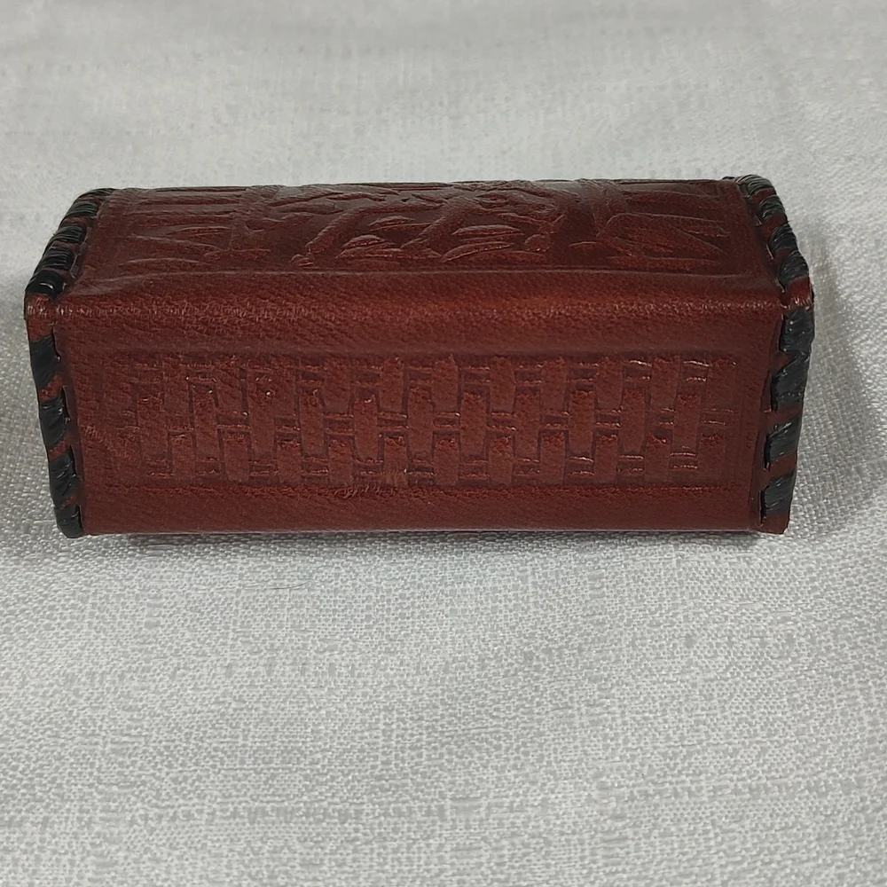 Small Cowhide Leather Money Coin Purse Metal Clasp Closer Square Bottom - Picture 3 of 11